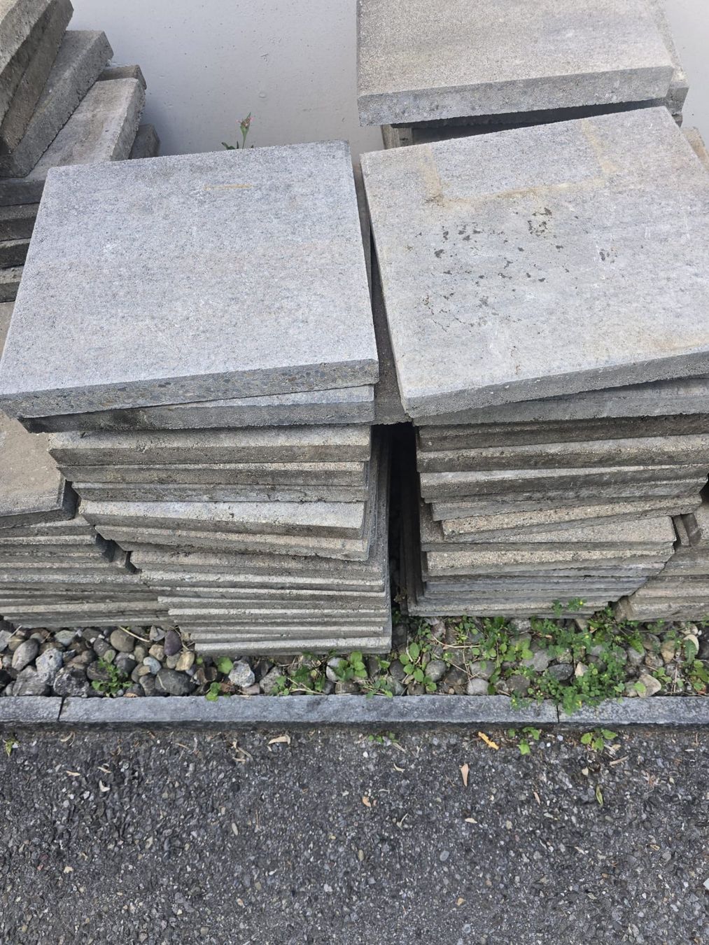 Rivestimenti per pavimenti: Bodenplatte 40 x 40 – Usato da Lachen SZ venduto da rade08
