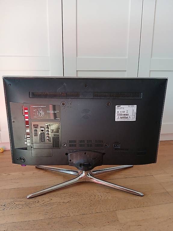 Televisori: Samsung Smart Fernseher 80cm – Usato da Bern venduto da red_2ckn 1