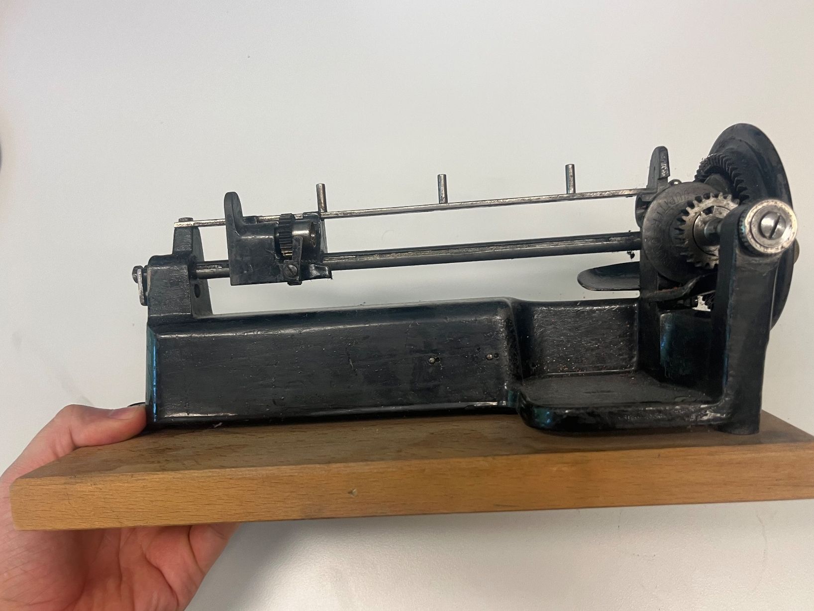 Temperini: Antique Gull & Harbeck Jupiter Pencil Sharpener – Usato da Trimbach venduto da ypluess 2