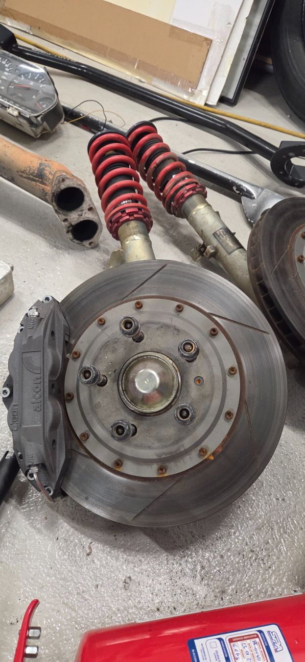 BMW Tutti pezzi di ricambio auto: Kit freins complet M3 e30 Gr.A – Usato da Apples venduto da mistral28 1