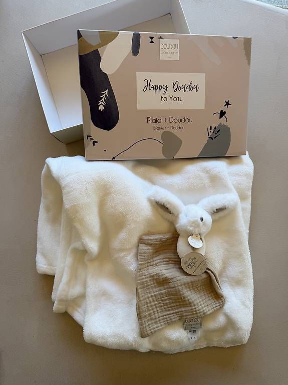 Lotti & Set di vestiti: Baby Set zu verschenken  – Usato da Burgdorf venduto da Aimee.R.