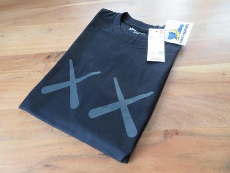 Last one KAWS×WARHOL UNIQLO UT T-Shirt New/Black L!
