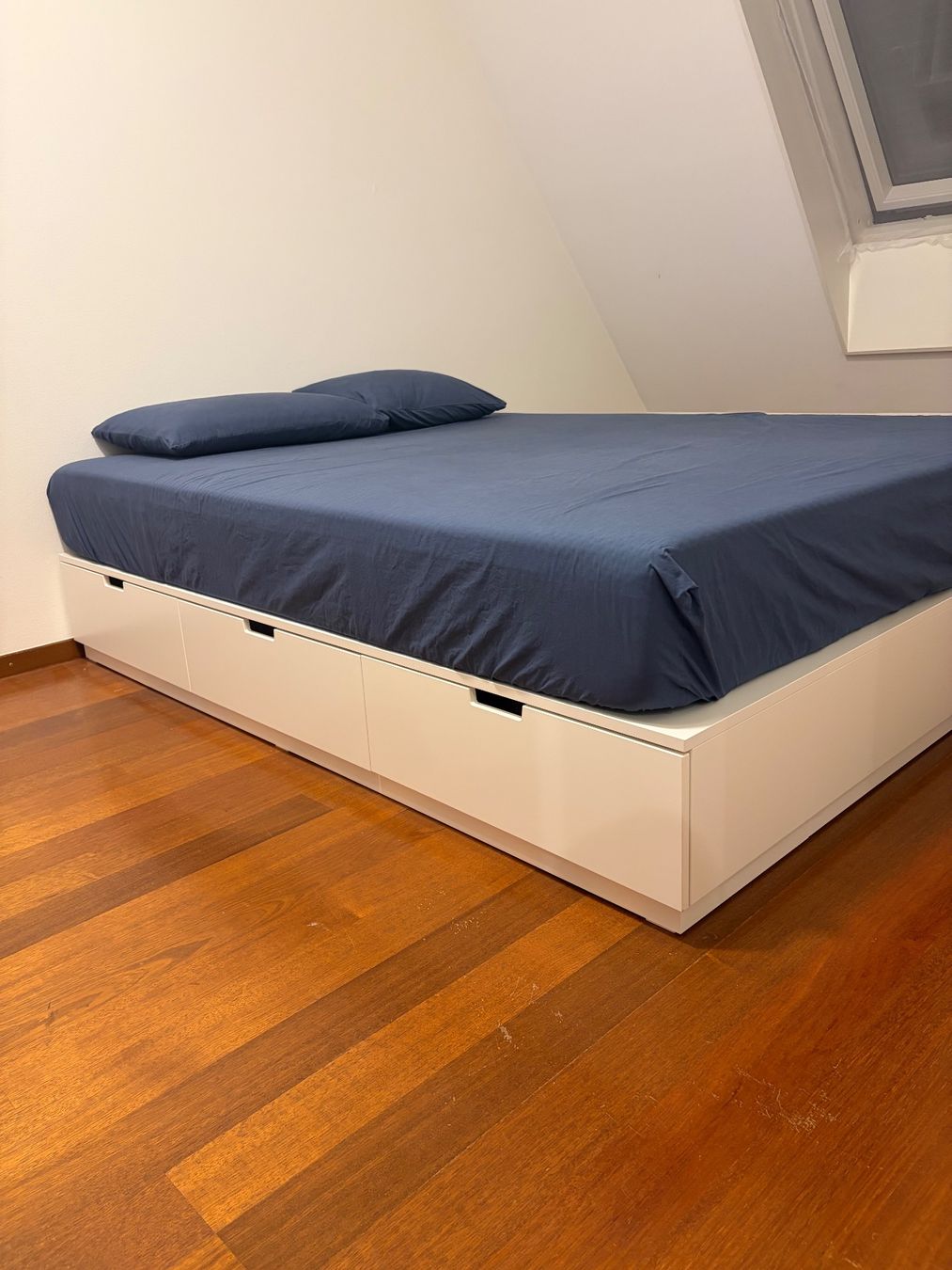 Ikea Letti: Lit double Ikea avec rangements – Usato da Genève venduto da tha_khs9 2