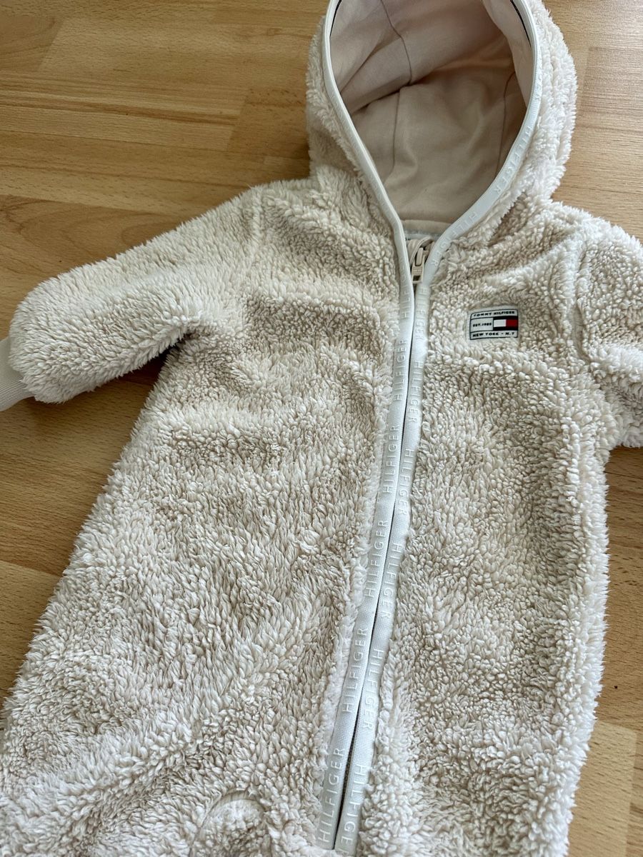 Tommy Hilfiger Pagliaccetti: Combinaison chaude pour bébé 68 Tommy Hilfiger – Nuovo (secondo la descrizione) da Couvet venduto da Aura_aura 1