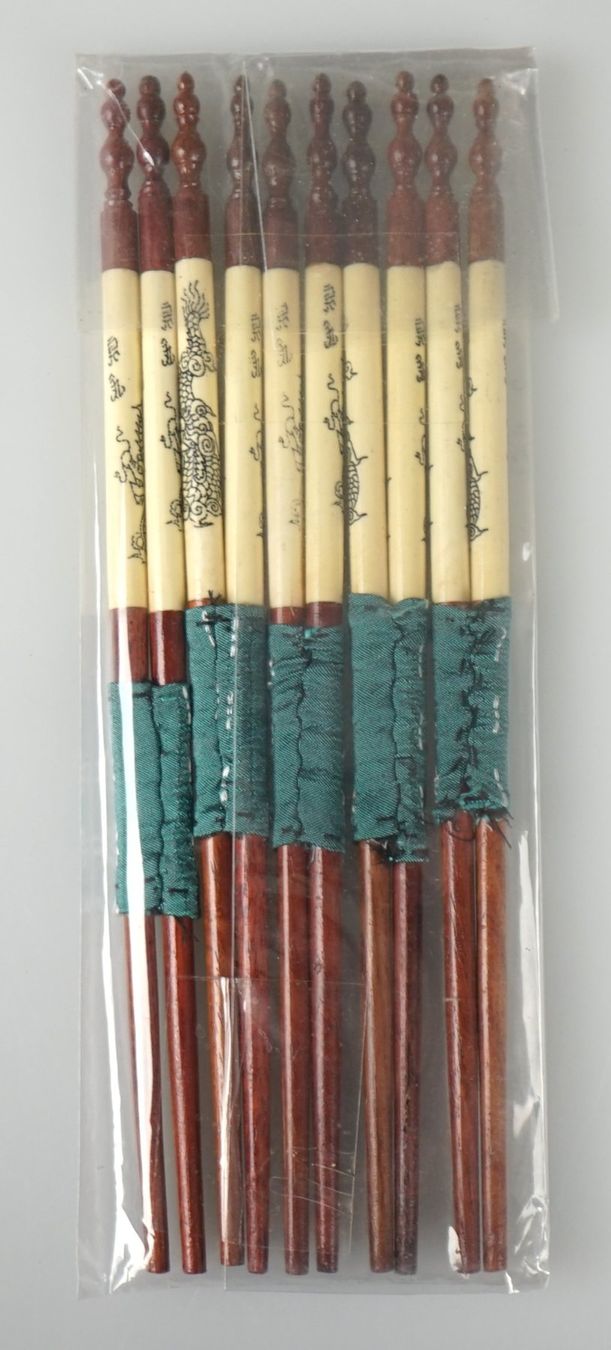 Set di posate: Set dekorativer Essstäbchen – Nuovo e nell'imballaggio originale da Volketswil venduto da brockipfannenstil 1