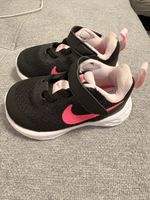 Scarpe da ginnastica Nike nere rosa
