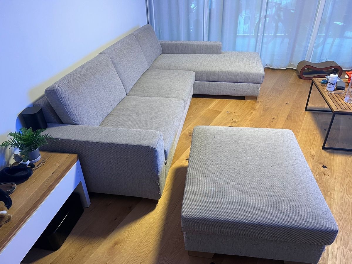 Ikea Divani: Gratis! IKEA SÖRVALLEN 3-Sitzer Sofa mit Hocker inkl. Staur. – Usato da Benglen venduto da Bobby21 1