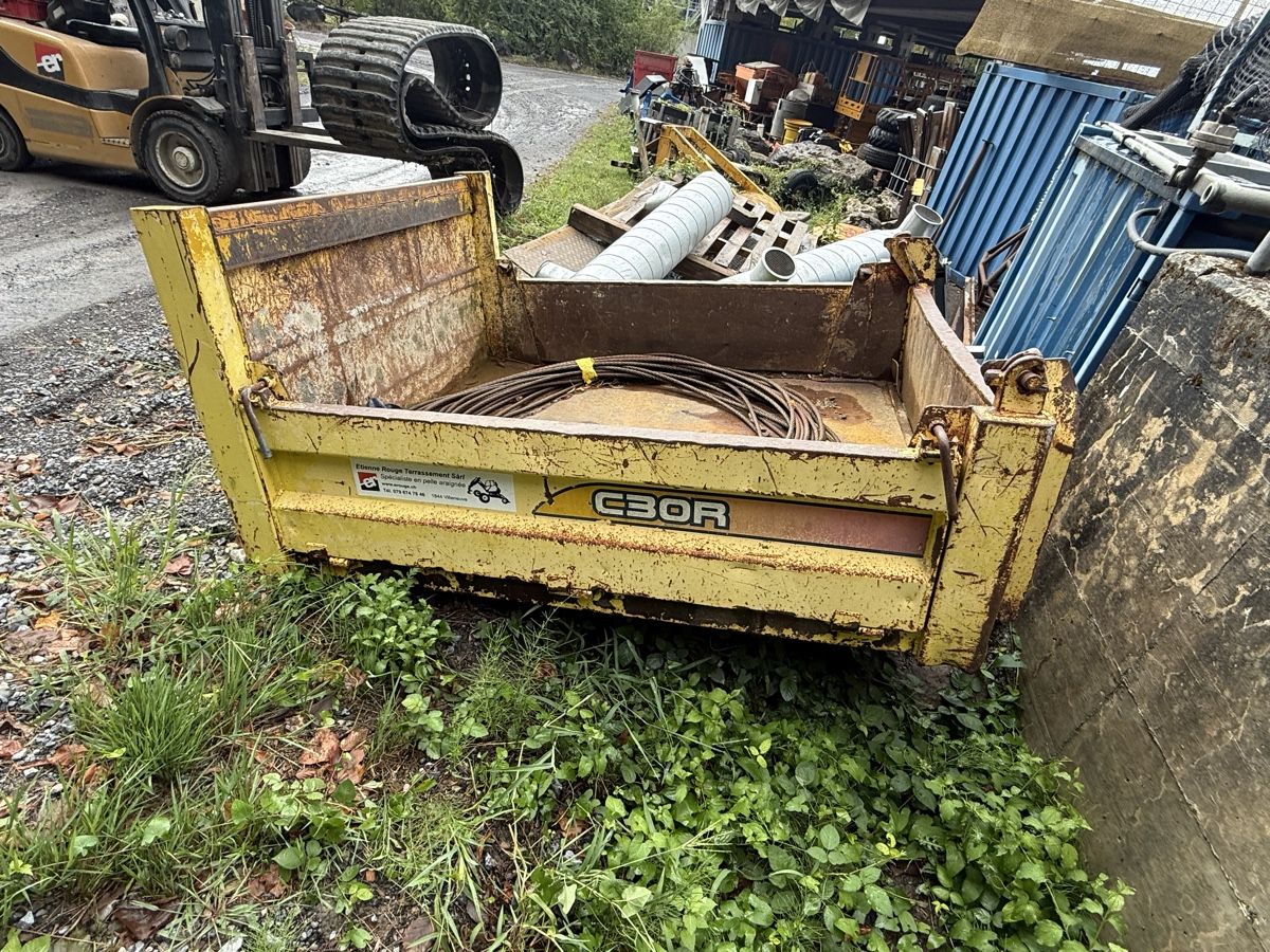 Yanmar Escavatori: Benne dumper Yanmar C30 – Usato da Villeneuve VD venduto da Tiennot 1