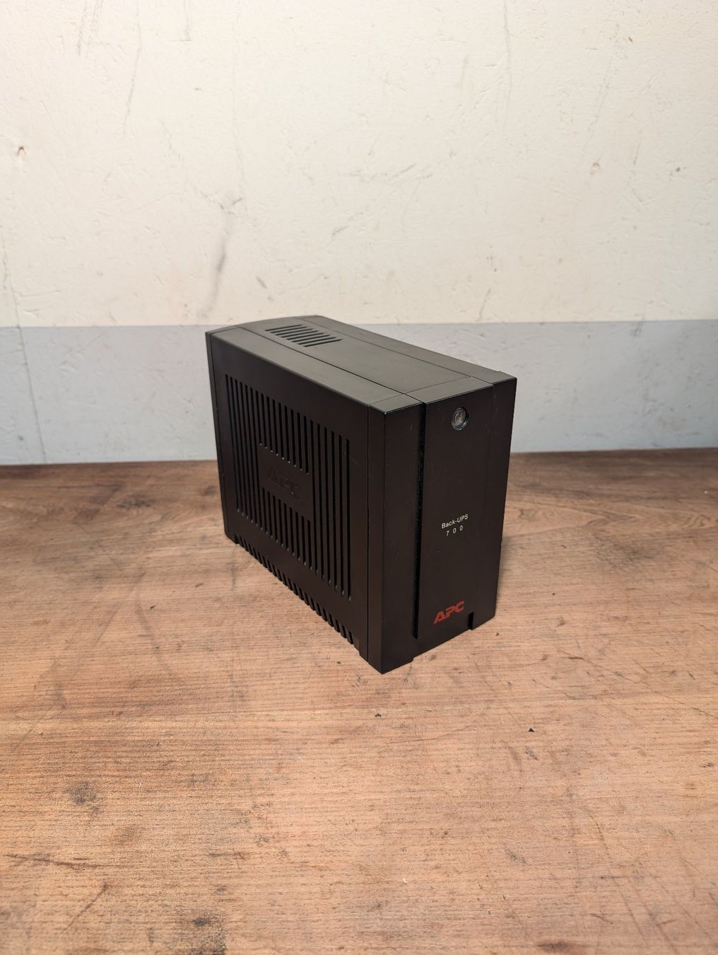 Apc PCs: Onduleur APC Back-UPS 700 – D'occasion à Portalban par Deuxieme-vie 1