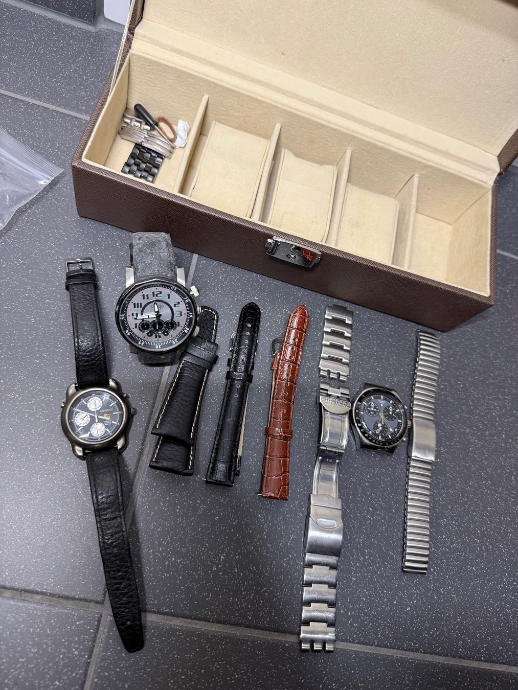 Swatch Orologi: Uhren mit Uhrenbox – Usato da Rämismühle venduto da miki.minka 2