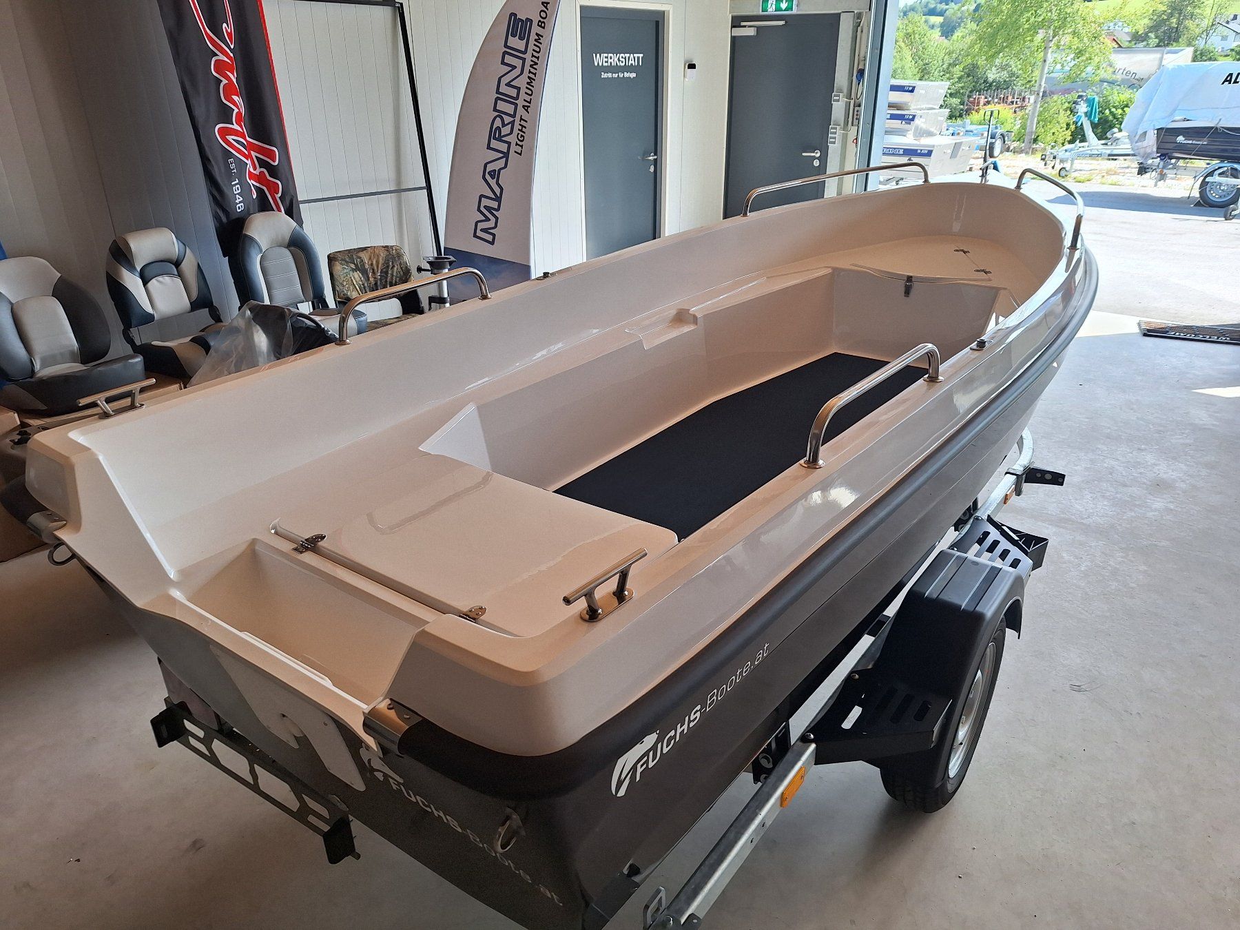 Barche: LAGERND NEU 390 Classic Boot Motorboot GFK Boot Badeboot – Nuovo e nell'imballaggio originale da Aigen Schlägl venduto da Fuchs-Boote 7