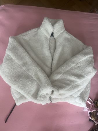 Jacke weiss mit Reissverschluss 