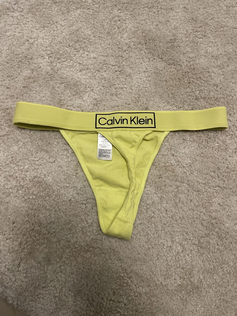 Calvin Klein Altra biancheria intima: Calvin Klein String L ungetragen – Usato da Zürich venduto da liz_l6f7 1