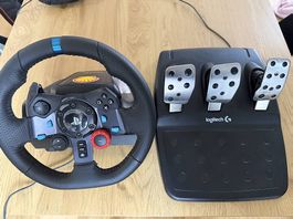 SIMULATORE Logitech G29 con pedali, come nuovo!