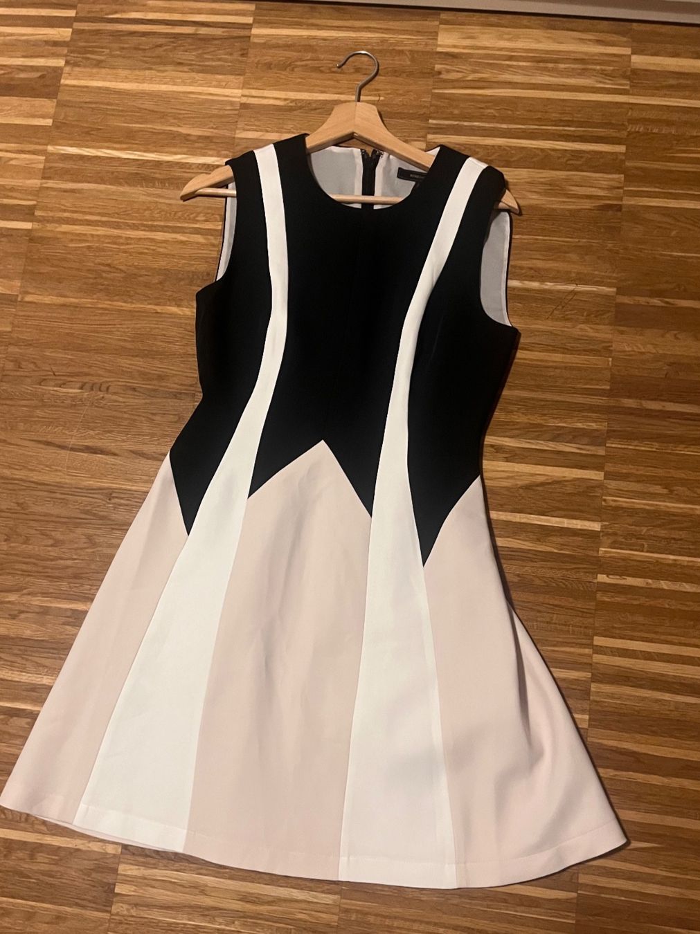Vestiti: BCBG Max Azria Kleid – Nuovo e nell'imballaggio originale da Zürich venduto da sar_ghn5