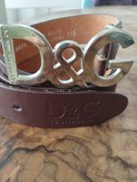D & G Braun-Leder Gürtel, 115 x 3.6 cm.