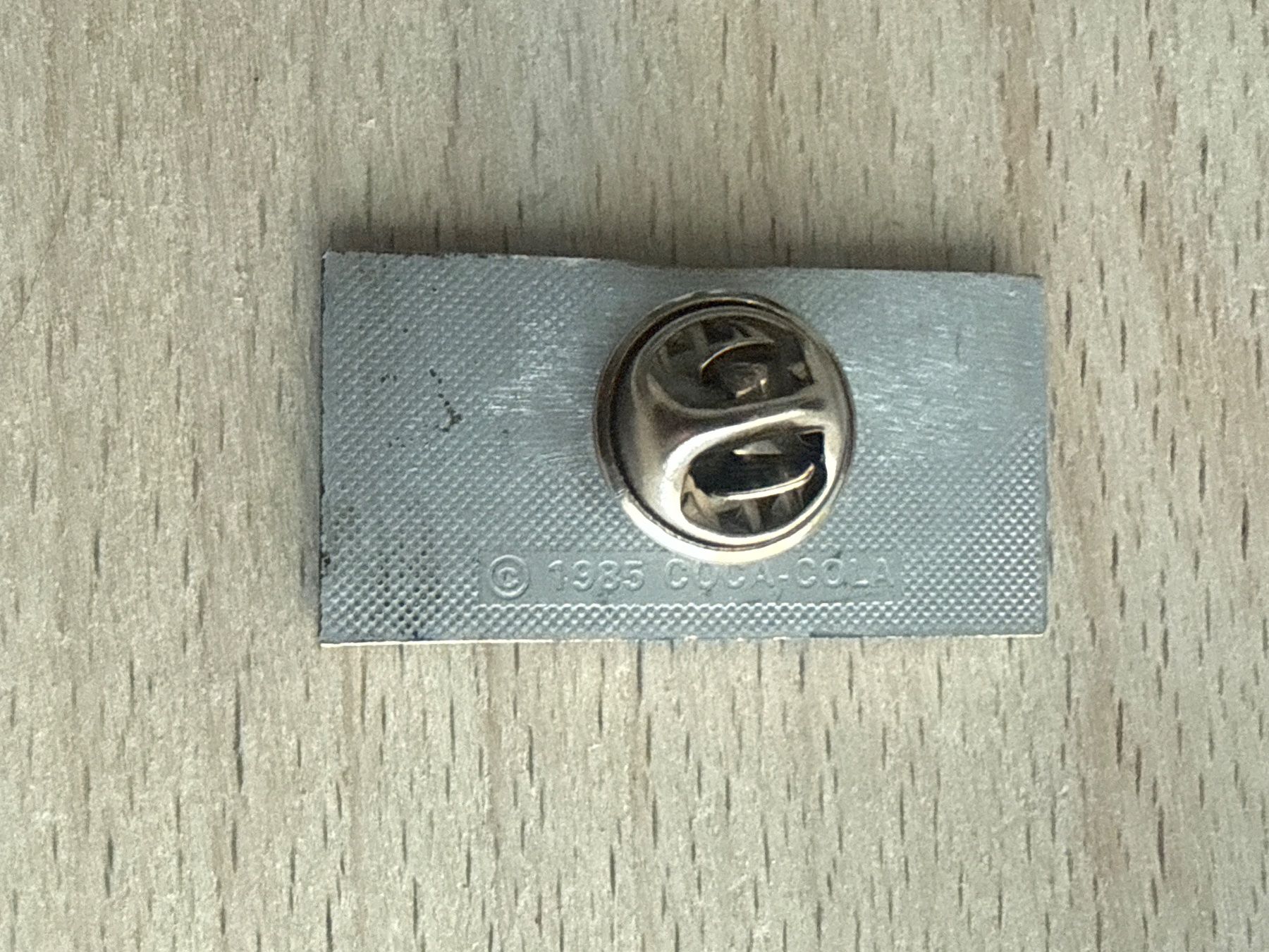Placchette & Badge: Pin Coca Cola – Usato da Glattbrugg venduto da Schweigmatt 1