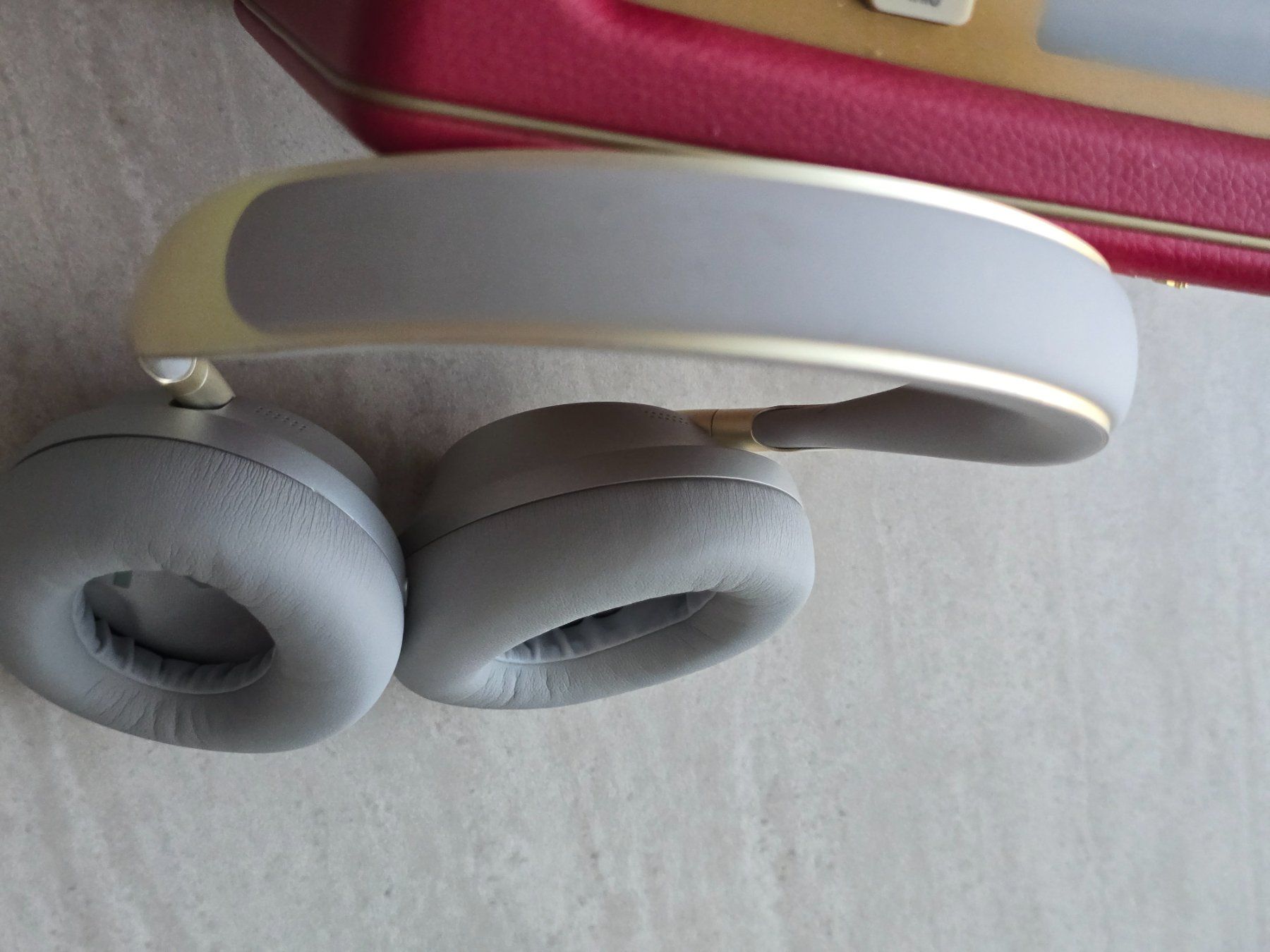 Bose Cuffie: Bose Noise Cancelling Headphones 700 – Usato da Basel venduto da Zait 6