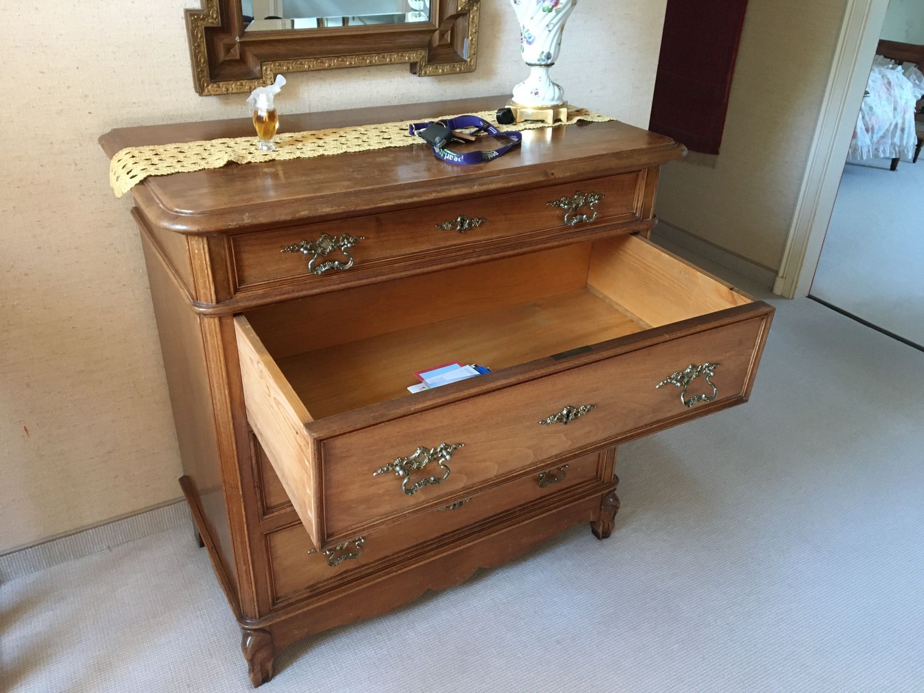 Cassettiere: Commode en bois – Usato da Vufflens-le-Château venduto da vcourvoisier 1