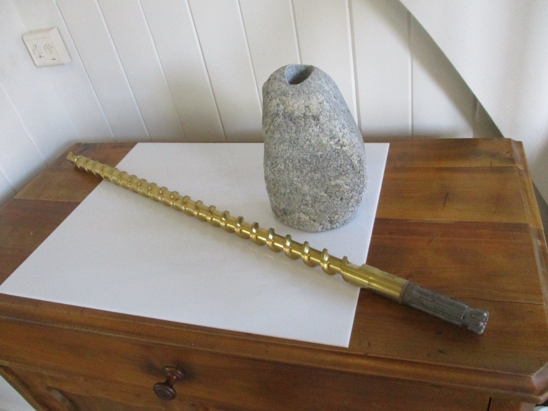 Sculptures & Statues: Stein mit goldenem Bohrstab - Kunst-Objekt – D'occasion à Windisch par Autogrammo 4