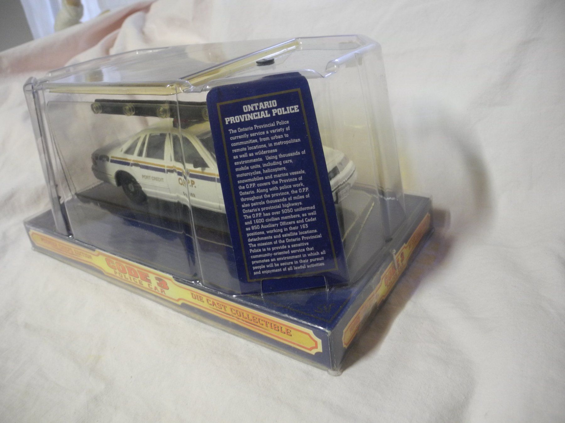Ford Modellini d'auto: CODE 3  NR. 12470  O.P.P.  FORD POLICE  1:24  MIB – Nuovo e nell'imballaggio originale da Gurtnellen venduto da Murmeli99 3