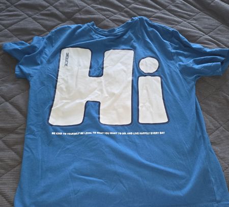 Cooles blaues T-Shirt mit "Hi" Aufdruck gr. 146