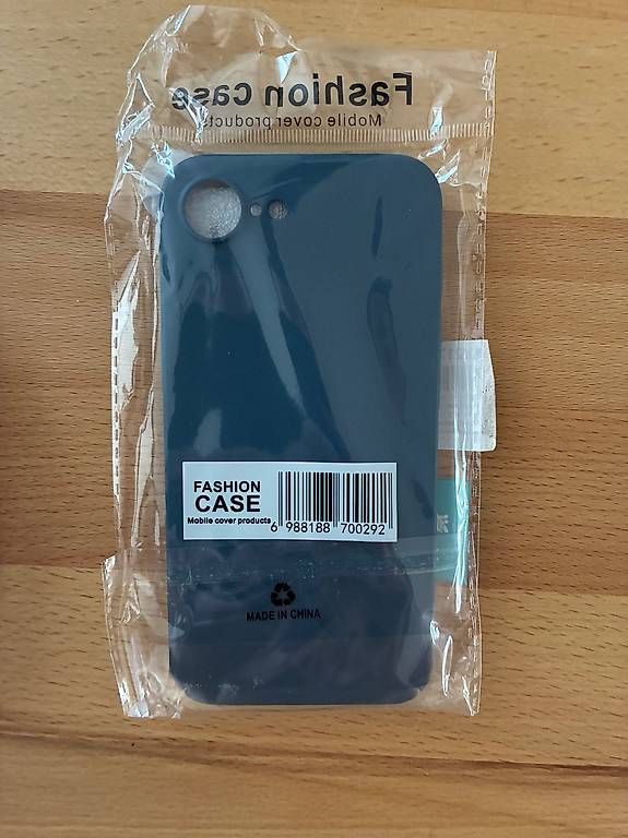 Cover & Protezioni schermo: iPhone 16e harte Hülle Polycarbonate blau – Nuovo e nell'imballaggio originale da Hirzel venduto da mak_9tmr