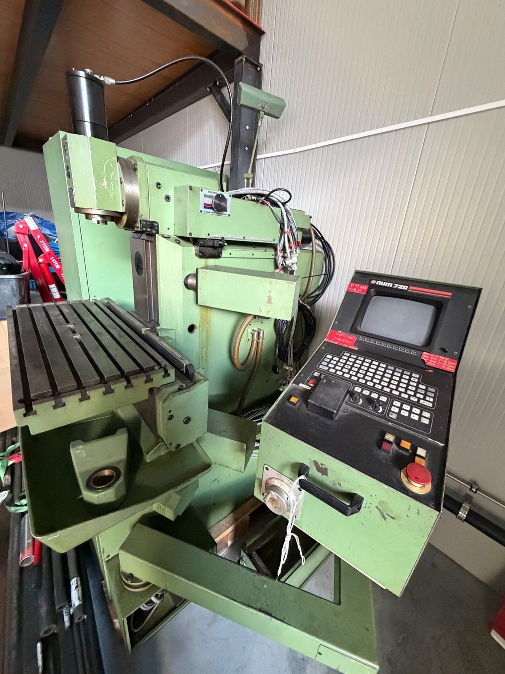 Aciera Alle Maschinen: ACIERA F5 CNC-3000 Fraiseuse à commande numérique, 1982 – Defekt aus Bouveret von saki03