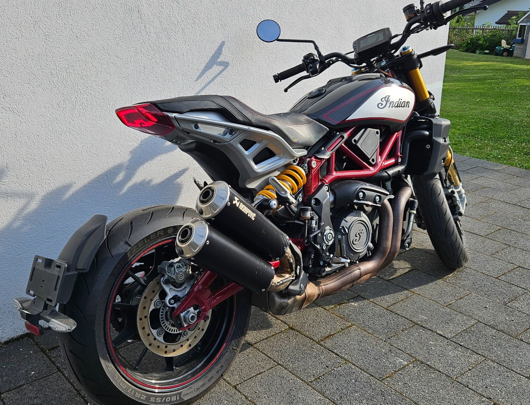 Indian Motorcycle Strada: Indian FTR Carbon R limited edition – Usato da Romanel-sur-Lausanne venduto da Marsu001