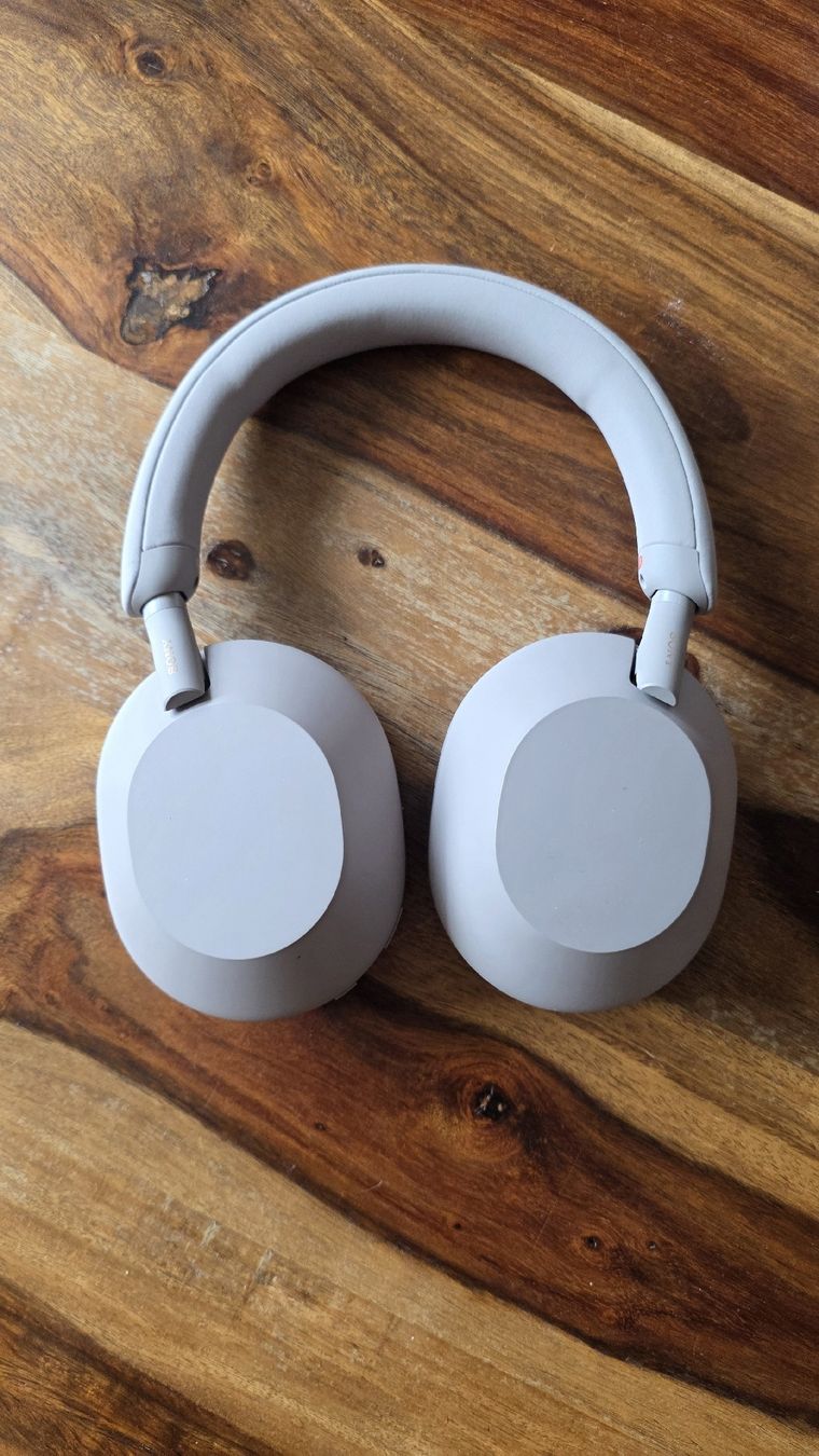 Sony Cuffie: Sony WH-1000XM5 Smokey Pink – Usato da Mettau venduto da eli_k78v 2