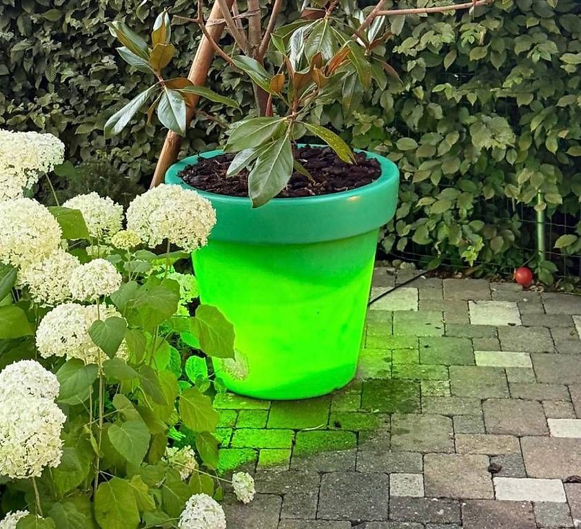 Blumentöpfe: Design Blumentopf 60cm mit LED / 4 Stück – Gebraucht aus Zürich von the_g8qw 3