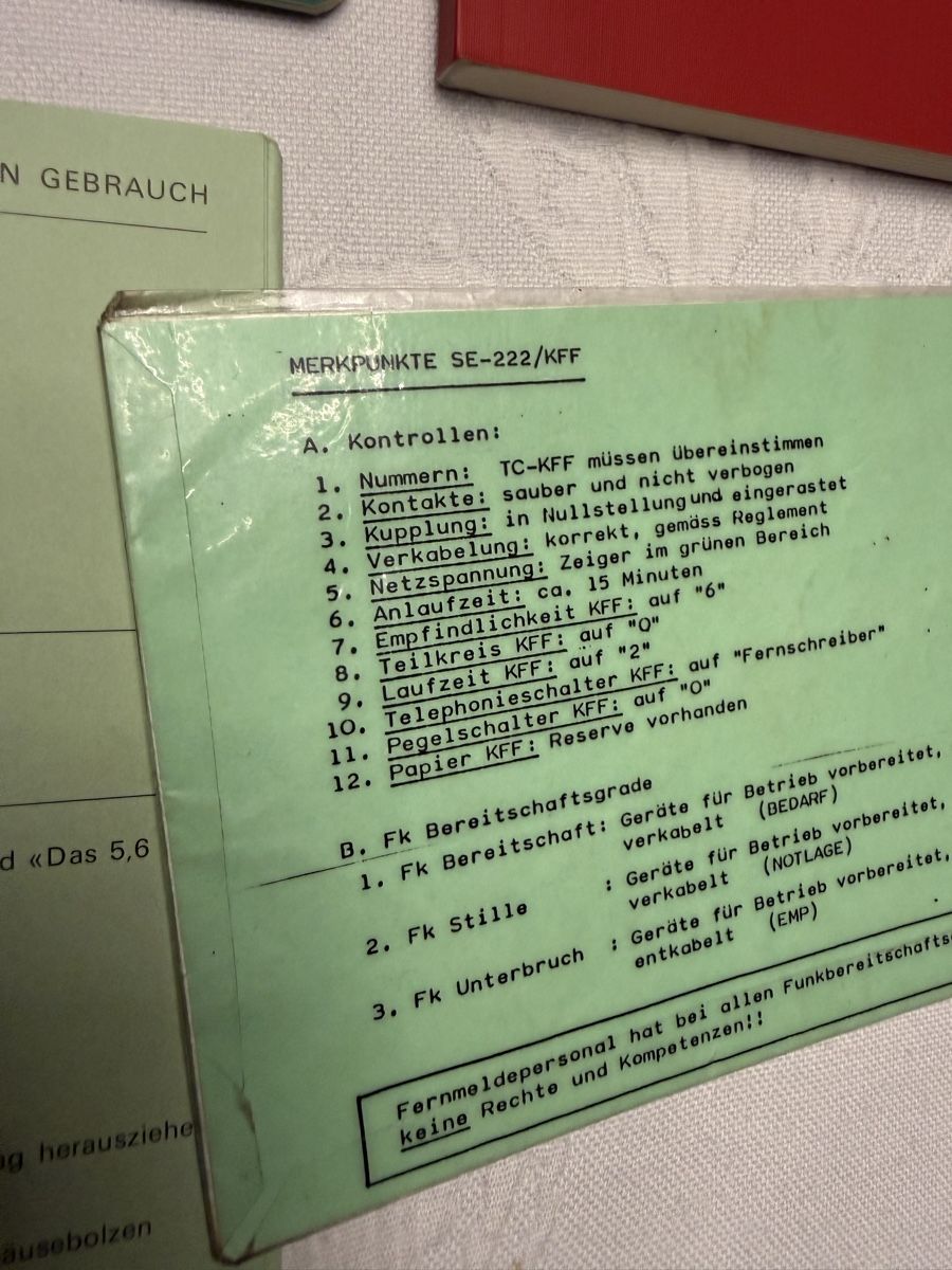 Bücher: 4 Armee Schweiz Reglemente Top Zustand – Gebraucht aus Altdorf UR von rlx 3