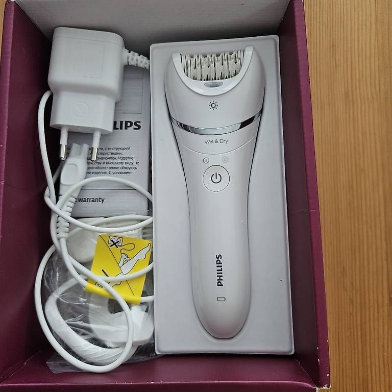 Epilateurs: Philips Epilator 8000 Wet & Dry – D'occasion à Walterswil SO par NiKi_3 2