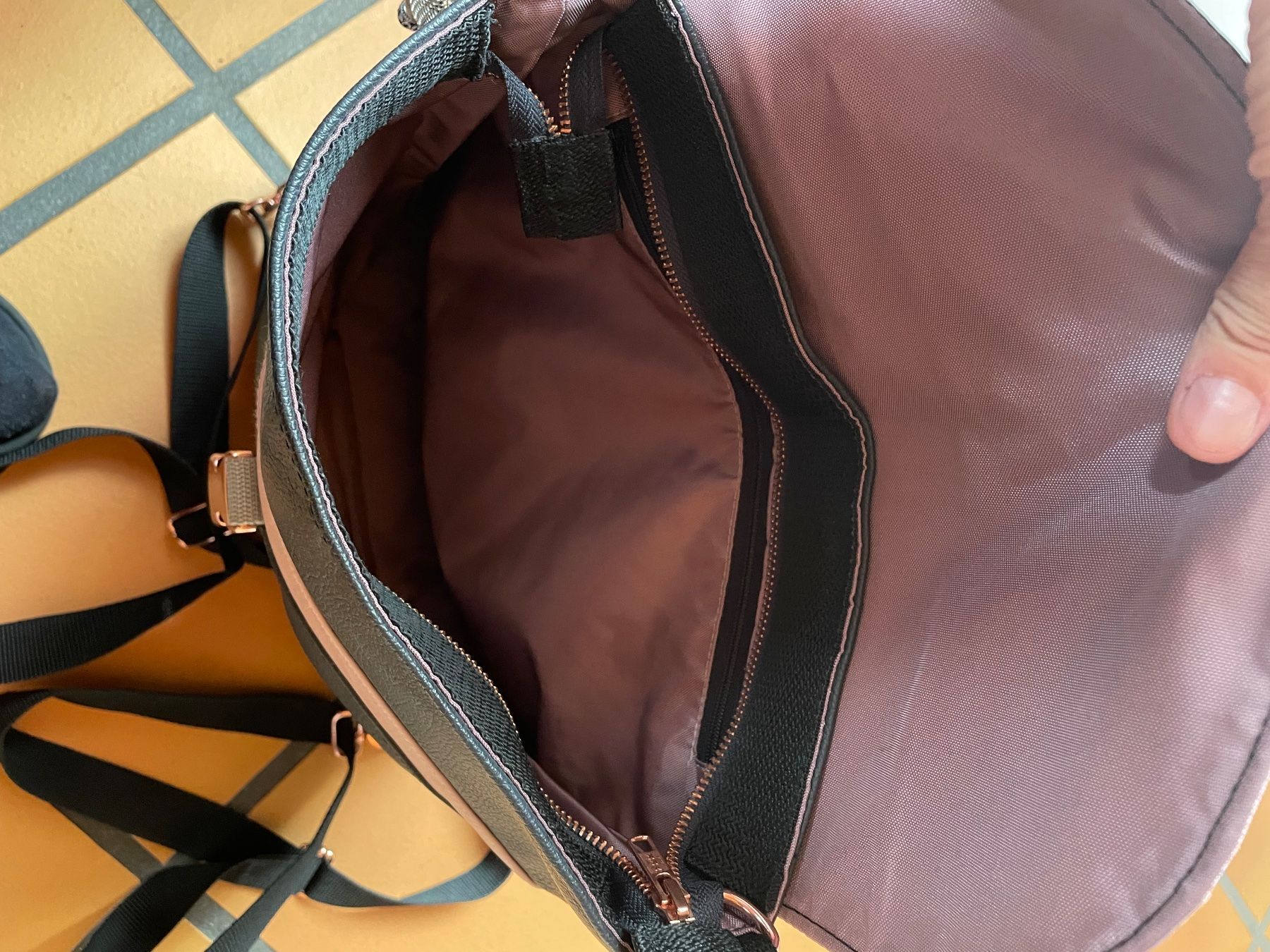 Zaini: Fröhlich Rucksack Schwarz/Rosegold – Nuovo (secondo la descrizione) da Subingen venduto da arwen80 2