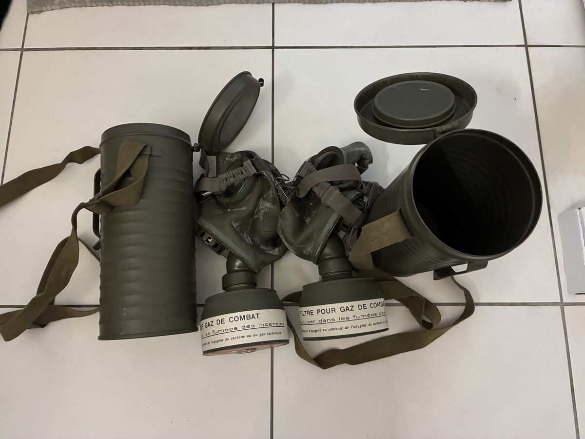 Gesichts- und Gehörschutz: Masque à gaz armée suisse  – Gebraucht aus Penthalaz von 06s_mxh6