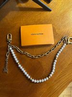 Louis Vuitton Pearl Chain 
