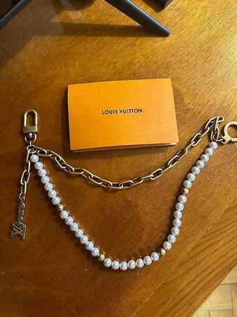 Louis Vuitton Pearl Chain 