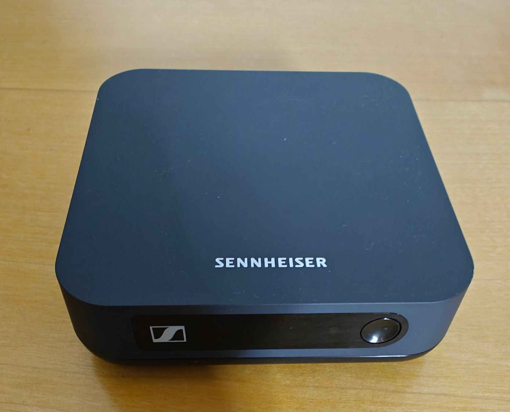 Sennheiser Unità & Adattatore: Sennheiser BT T100 Audio Transmitter (Analog - Bluetooth) – Usato da Meilen venduto da Salamibaum