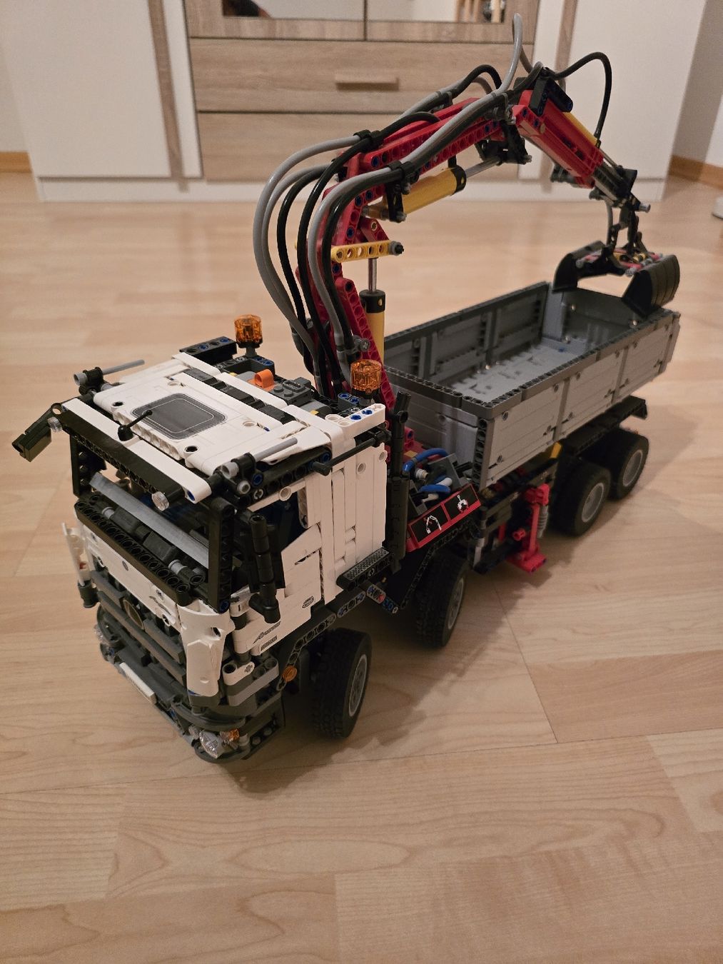 Lego Kit di costruzioni: Lego Mercedes Benz 42043  – Usato da Schiers venduto da __MountainHero__