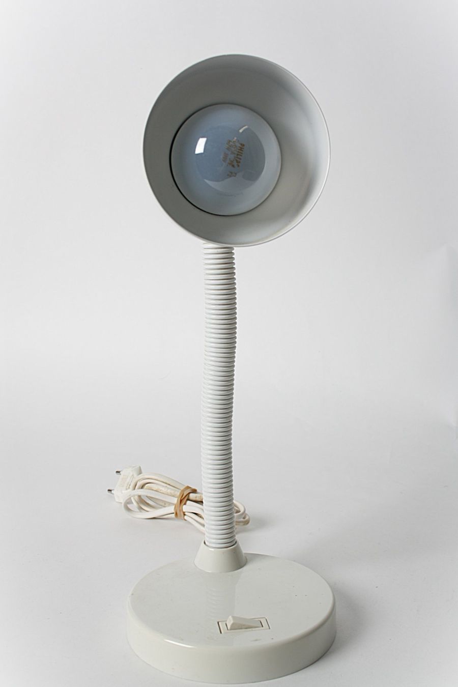 Lampade: Kleine Stehlampe, weiss – Usato da Zollikofen venduto da Restwert_Zollikofen 1