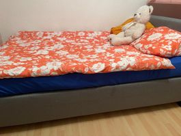 Bett mit Matratze, Top Zustand