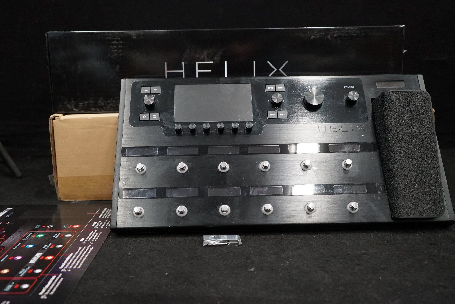 Line 6 Strumenti musicali: Line6 Helix Guitar Processor Multieffektgerät für E-Gitarre – Usato da Ortschwaben venduto da Musictrade 9