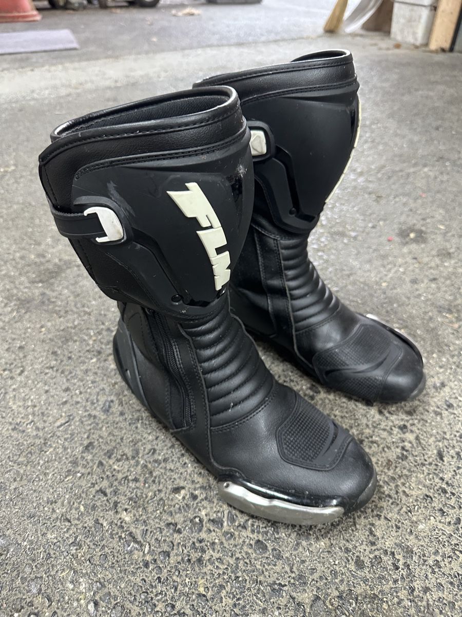 FLM Scarpe da uomo: Motorradstiefel schwarze Grösse 44 – Usato da Seon venduto da apexalex13