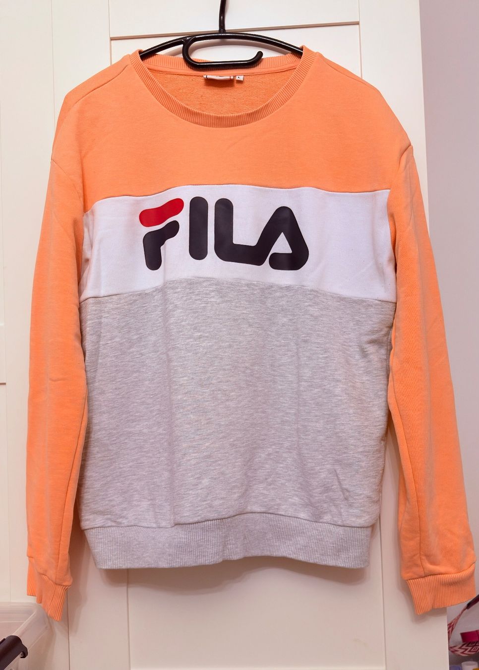 Fila Maglioni & Felpe: • Fila Sweatshirt • – Usato da Basel venduto da mendoza13