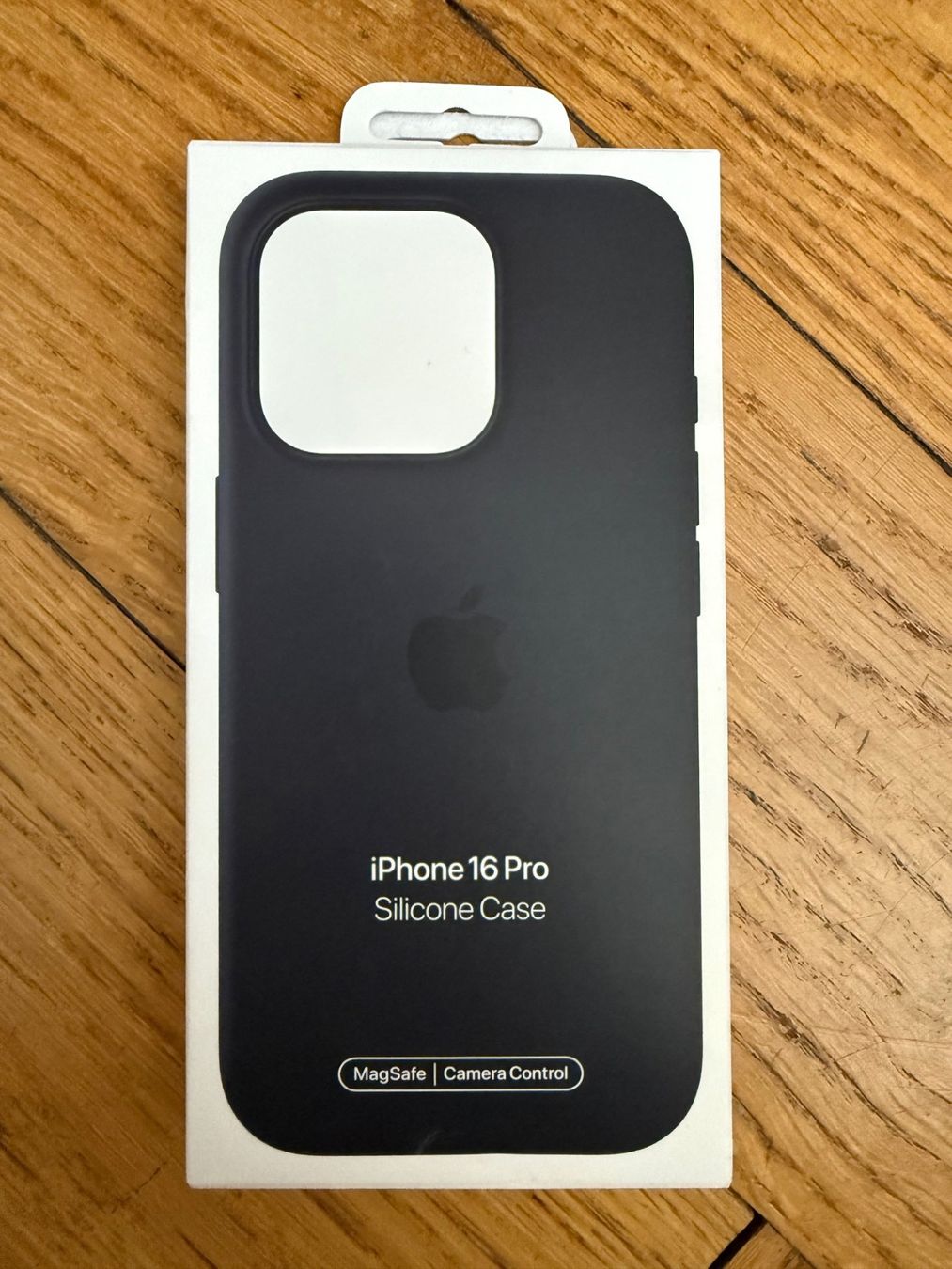 Apple Cover & Protezioni schermo: Iphone Hülle 16Pro, Silicon Case, schwarz, ungebraucht – Nuovo e nell'imballaggio originale da Basel venduto da sar_9jj8