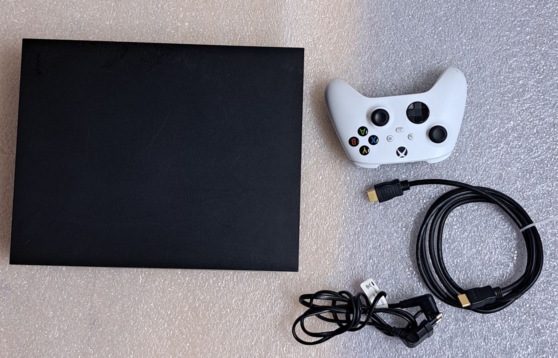 Microsoft Consoles: XBOX BOX ON  X mit 1 controller und Kabel  – D'occasion à Biel/Bienne par Sasha4u