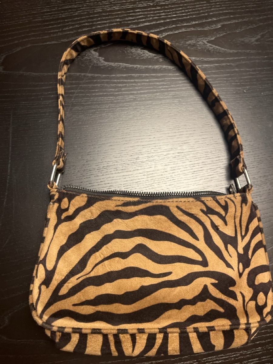 Sacs & sacs à dos: Subdued shoulder bag with zipper – D'occasion à Rüschlikon par ant_5v7g 2