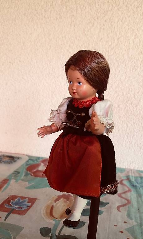 Bambole: Original antike Berner Trachten-Puppe, 20 cm – Usato da Herrliberg venduto da els_r8qb 2