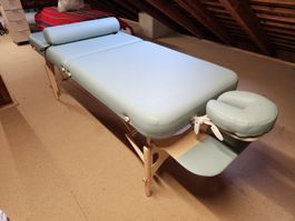 Oakwork Kofferliege (Massageliege) mit Knierolle – mint/hell