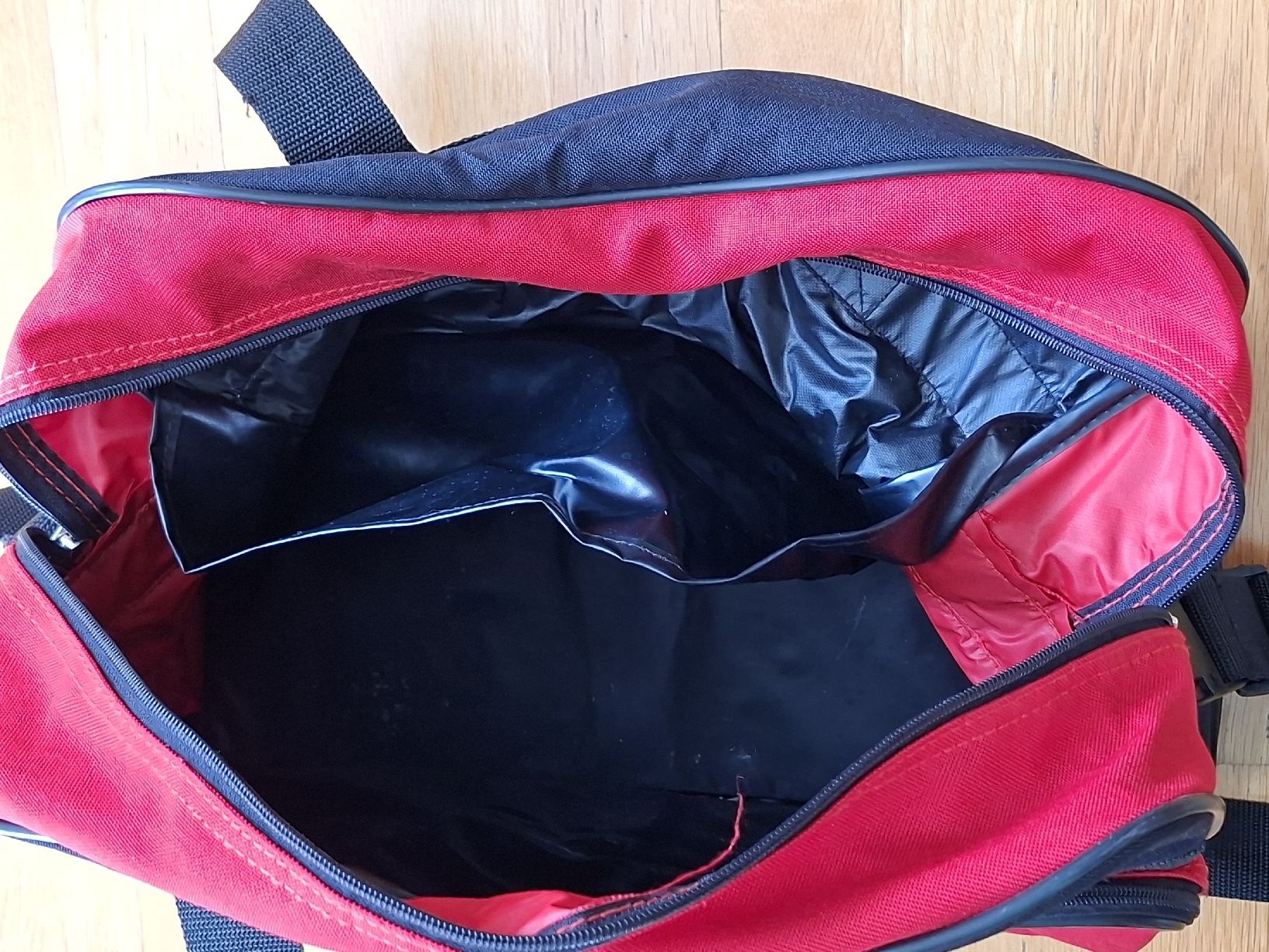 Puma Taschen: Sporttasche Puma – Gebraucht aus Zürich von makimakimak 2